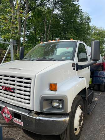 Uploaded Image: /uploads/classifieds/2006GMC-FrontRight.jpg