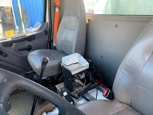 Uploaded Image: /uploads/classifieds/2007-Freightliner-interior-w.jpg